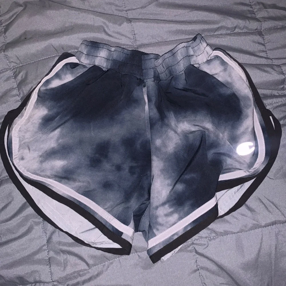 Clothes - Picture 11 of 11
